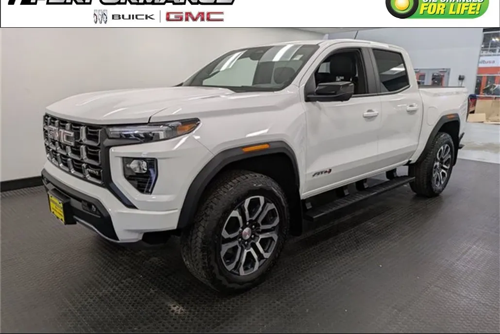 2024 Gmc Canyon AT4 photo 1