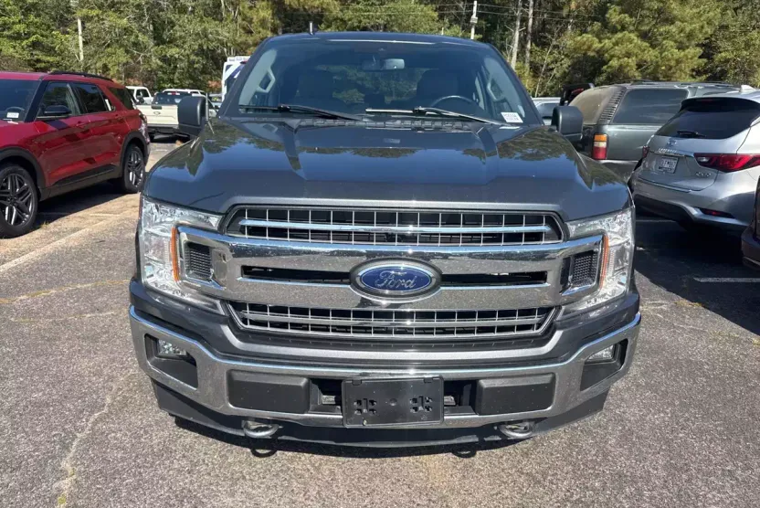 2020 Ford F-150 XLT photo 1