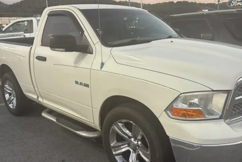 2009 Dodge Ram SLT photo 1