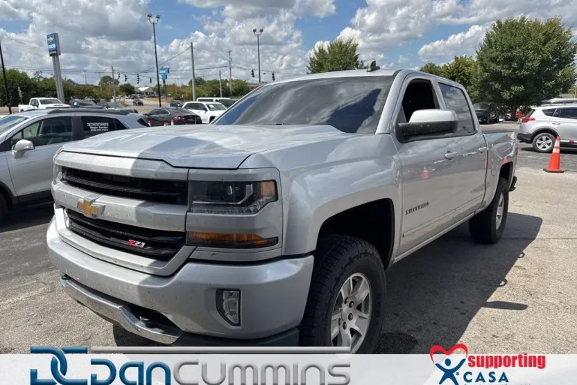 2018 Chevrolet Silverado 1500 LT photo 1