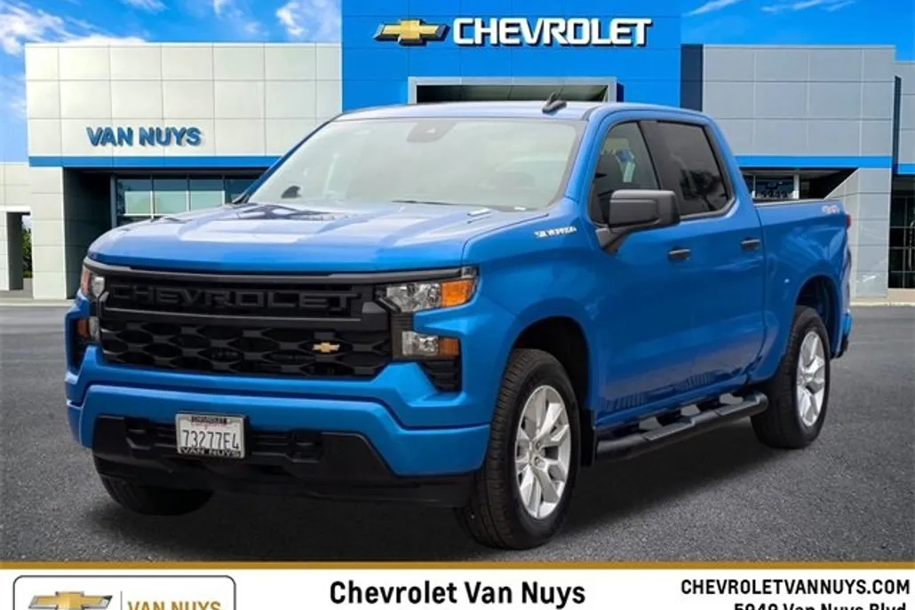 2025 Chevrolet Silverado 1500 Custom photo 1