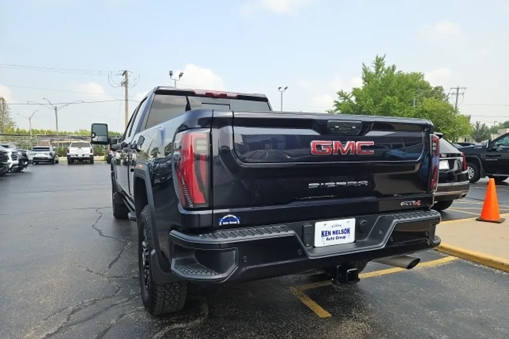 2024 Gmc Sierra HD AT4 photo 1