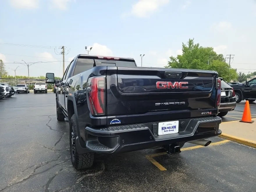 2024 Gmc Sierra HD AT4 photo 1