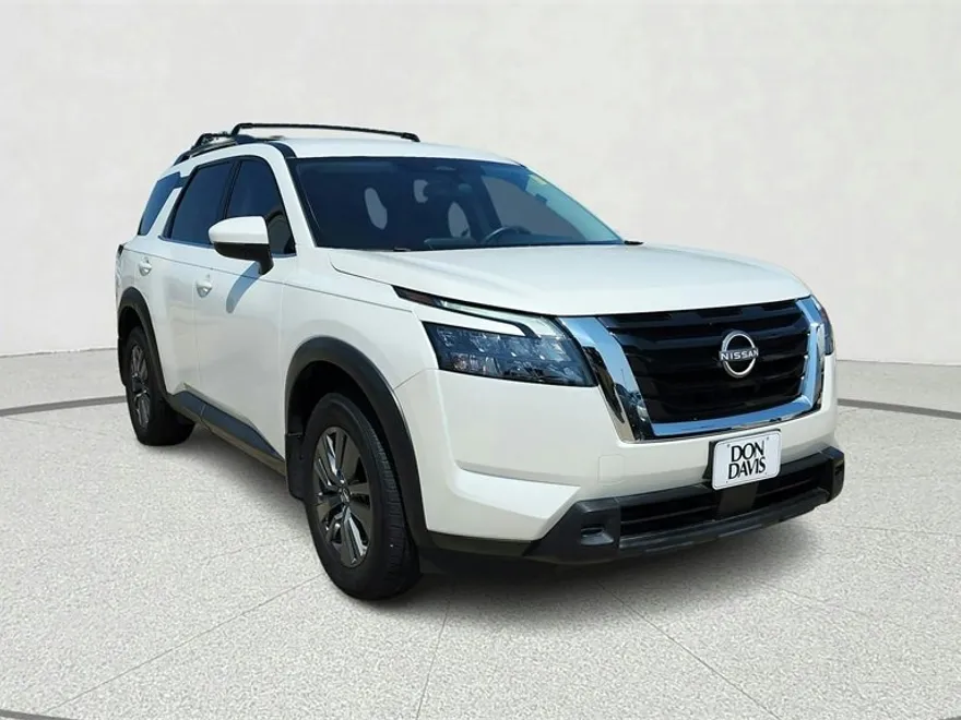 2024 Nissan Pathfinder SV photo 1