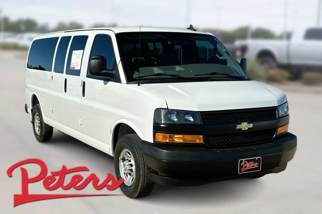 2023 Chevrolet Express Passenger LS photo 1