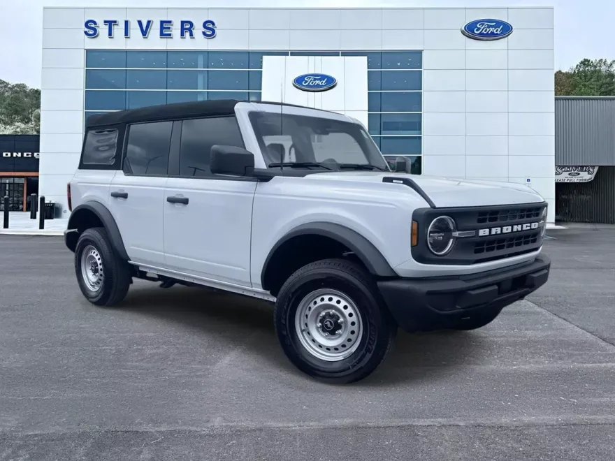 2025 Ford Bronco Base photo 1