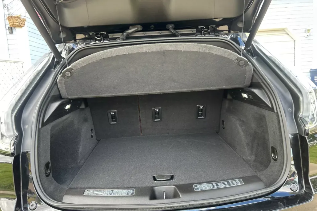 2021 Cadillac XT4 Sport photo 1