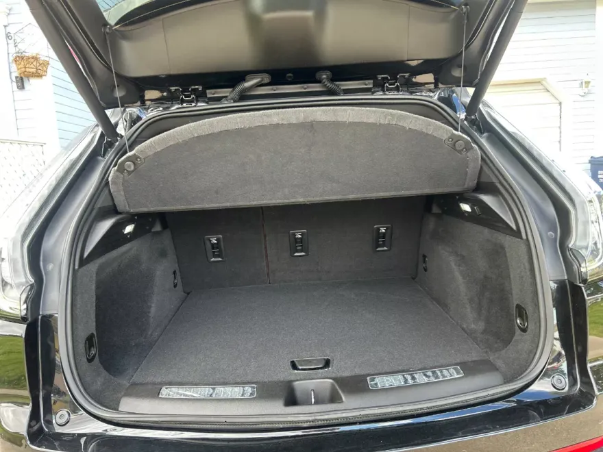 2021 Cadillac XT4 Sport photo 1