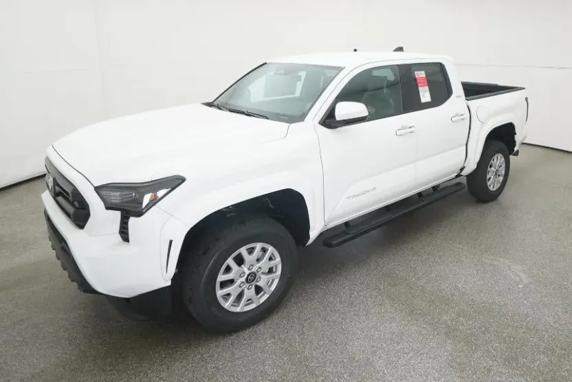 2025 Toyota Tacoma SR5 photo 1