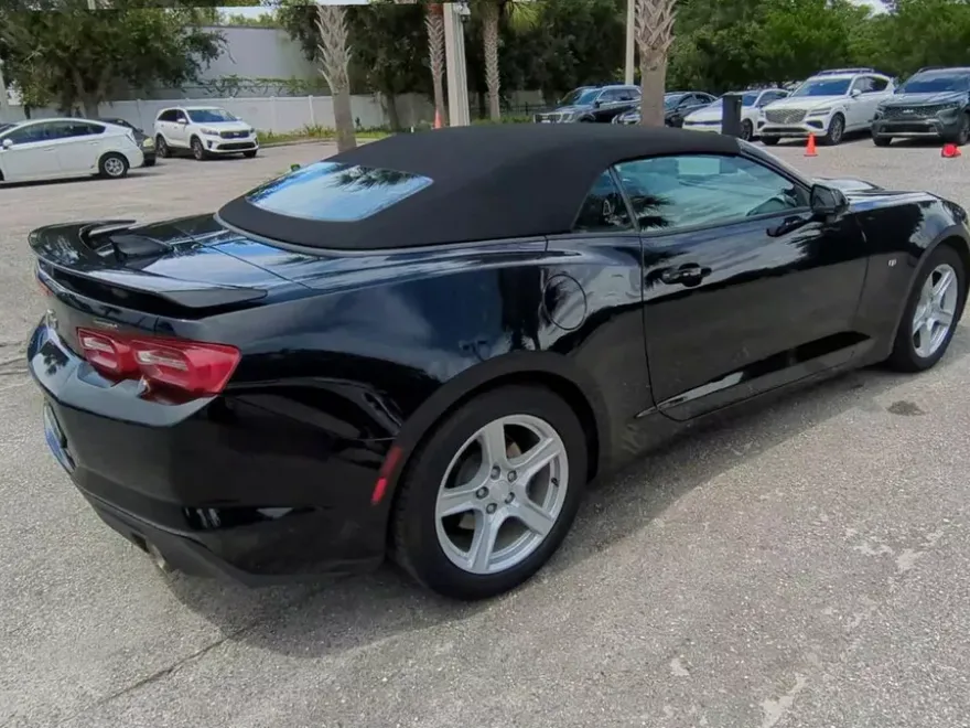 2023 Chevrolet Camaro 2LT photo 1