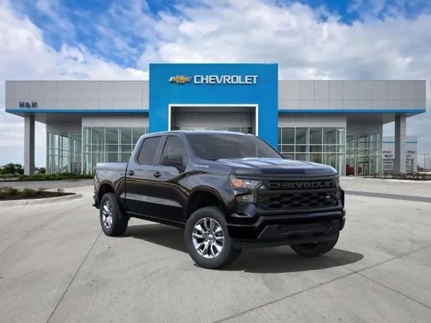 2025 Chevrolet Silverado 1500 Custom photo 1