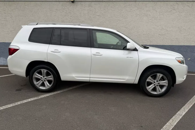 2008 Toyota Highlander Sport photo 1