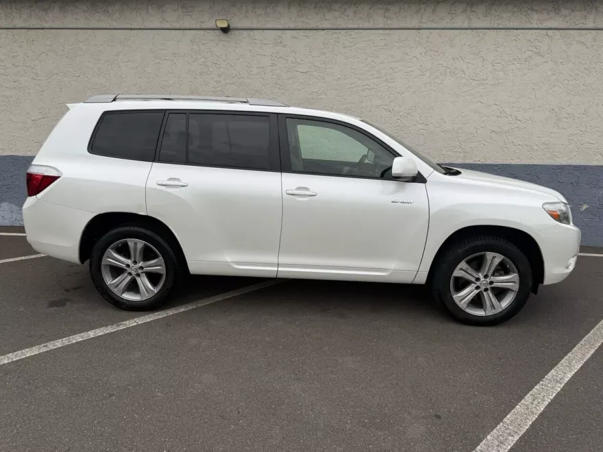 2008 Toyota Highlander Sport photo 1