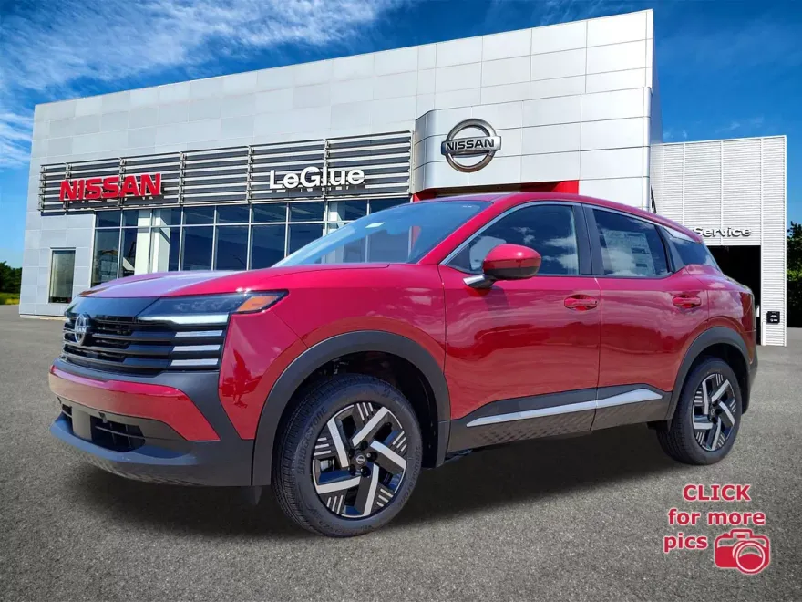 2025 Nissan Kicks SV photo 1