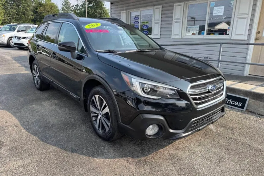 2018 Subaru Outback 2.5i Limited photo 1