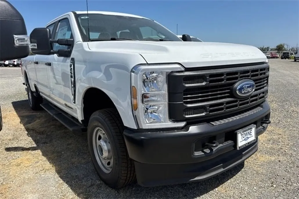 2025 Ford F-250 XL photo 1