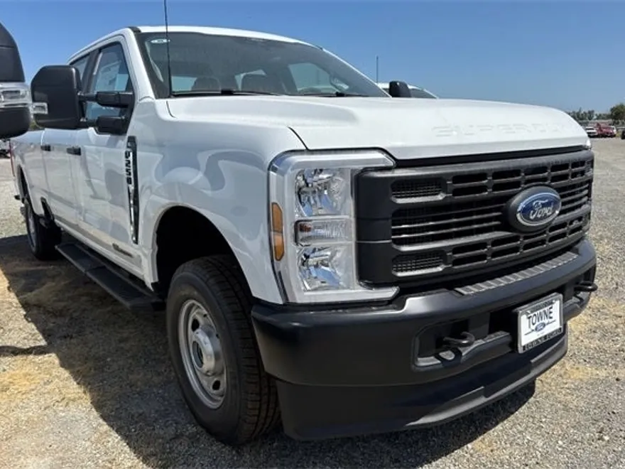 2025 Ford F-250 XL photo 1