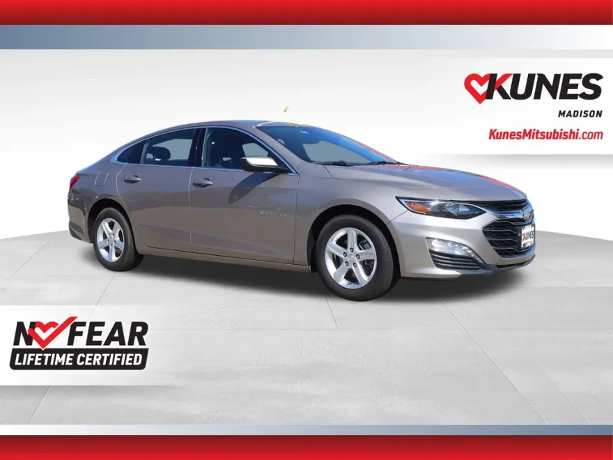 2024 Chevrolet Malibu 1LT photo 1