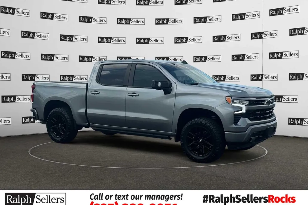 2024 Chevrolet Silverado 1500 RST photo 1