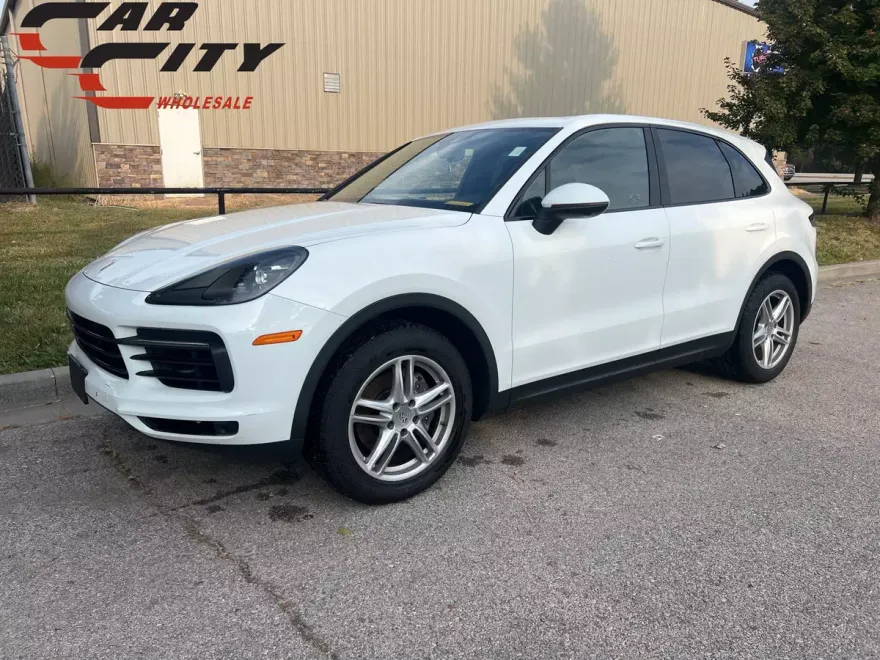 2020 Porsche Cayenne Base photo 1