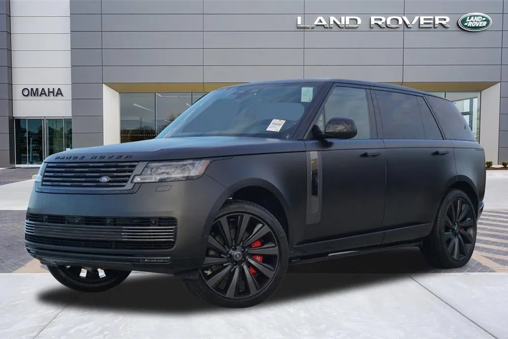 2025 Land Rover Range Rover SV photo 1