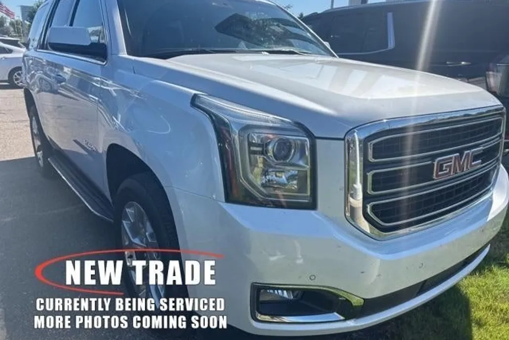 2017 Gmc Yukon SLT photo 1