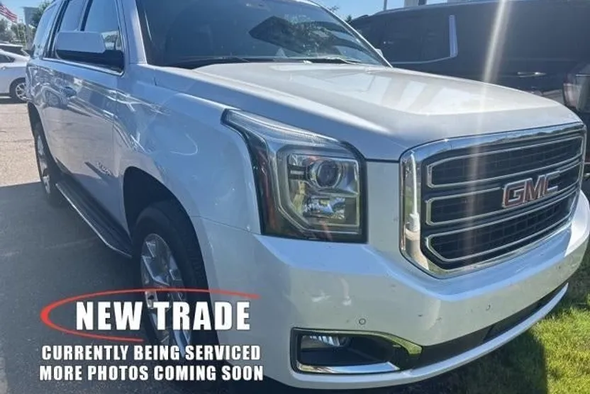 2017 Gmc Yukon SLT photo 1