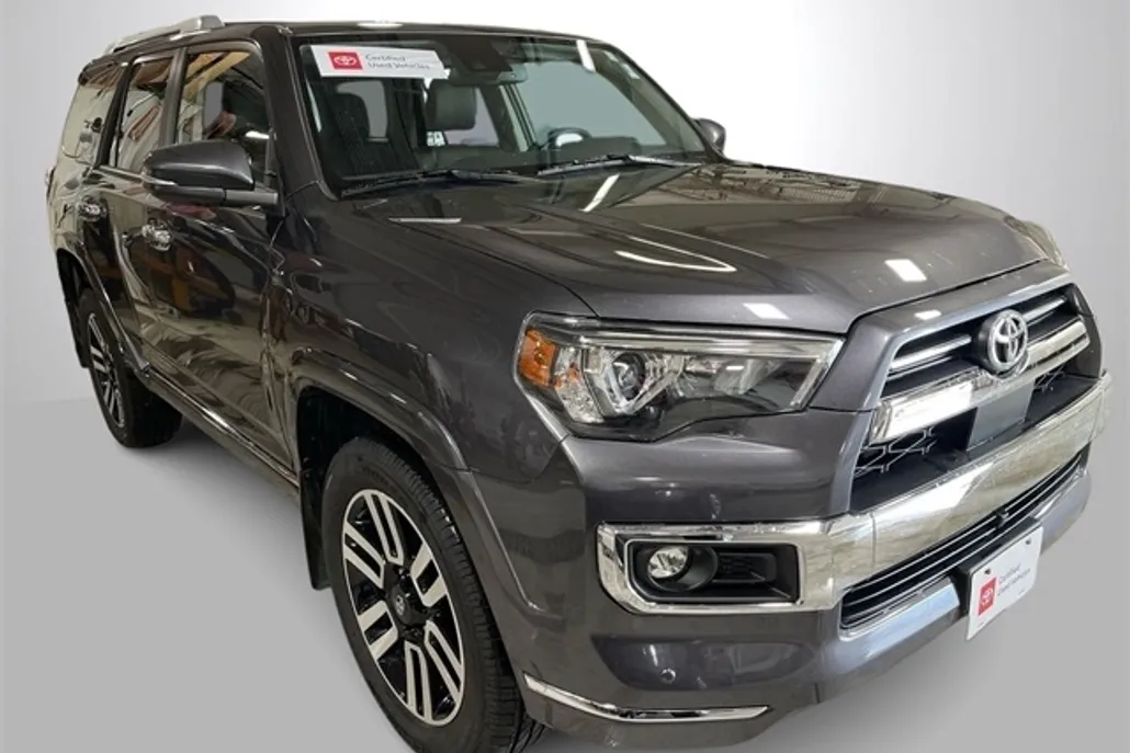 2022 Toyota 4Runner Limited photo 1