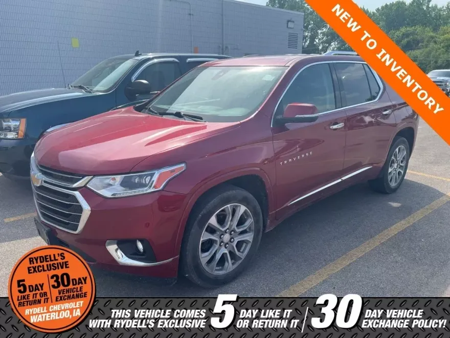 2021 Chevrolet Traverse Premier photo 1