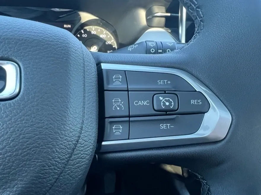 2025 Jeep Compass Limited photo 8