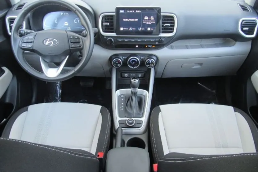 2023 Hyundai Venue SEL photo 1