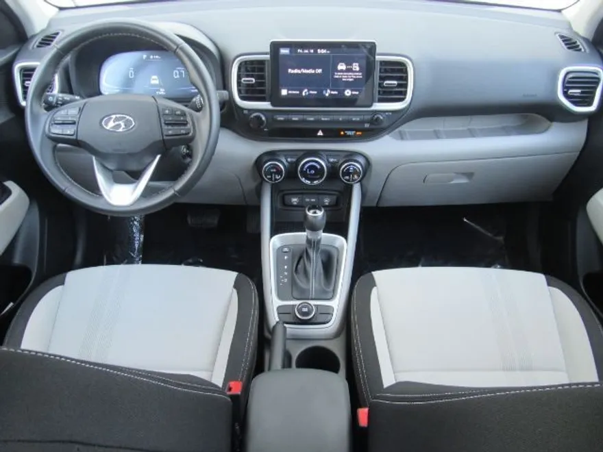 2023 Hyundai Venue SEL photo 1