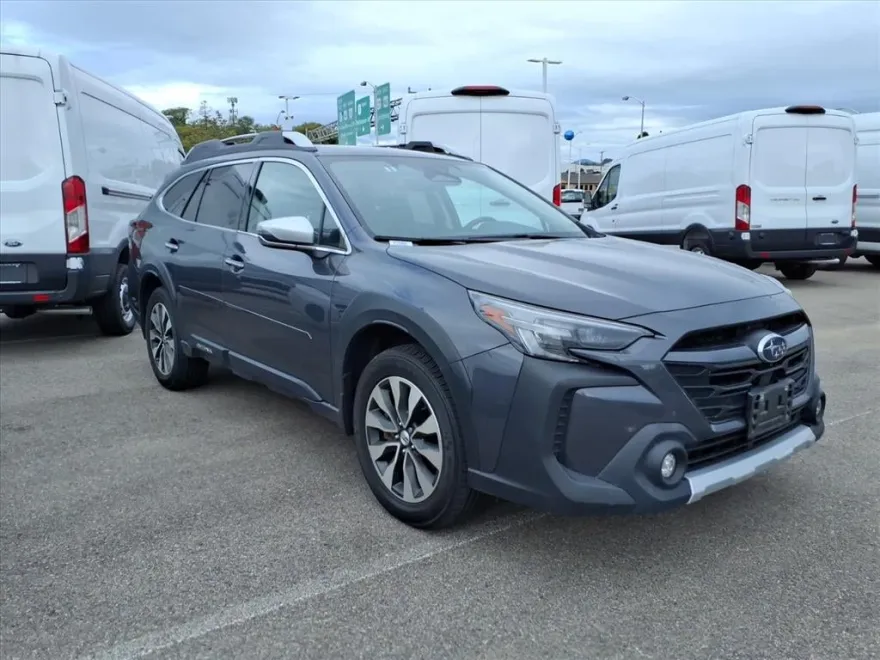 2023 Subaru Outback Touring XT photo 1