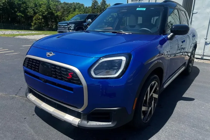 2025 Mini Countryman S ALL4 photo 1