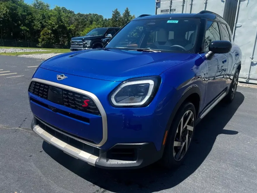2025 Mini Countryman S ALL4 photo 1