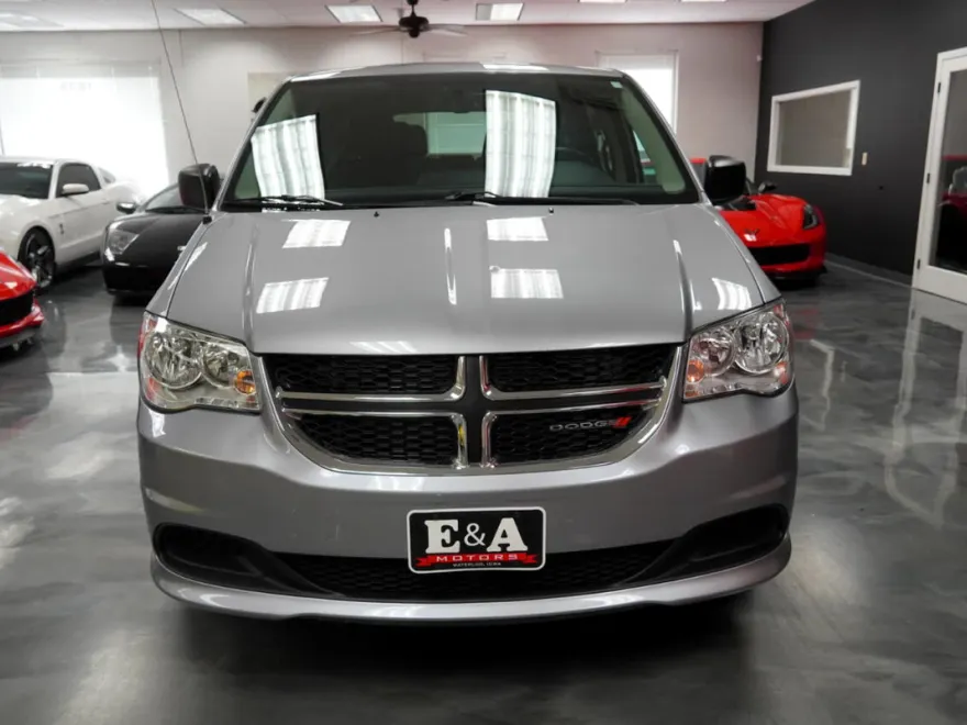 2017 Dodge Grand Caravan SE photo 9