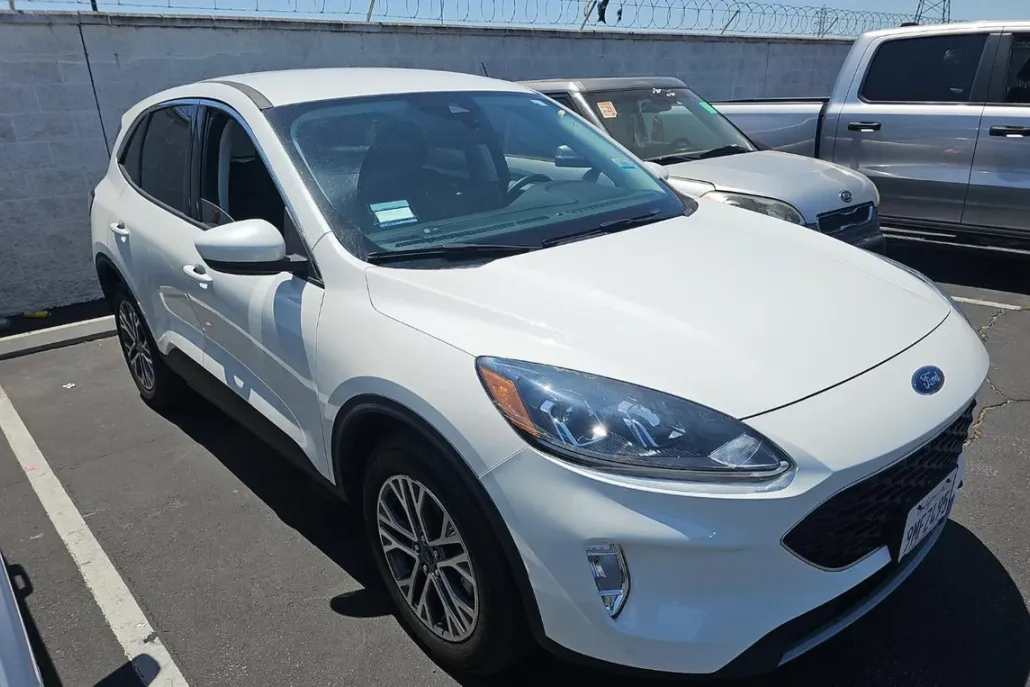 2022 Ford Escape SEL photo 1
