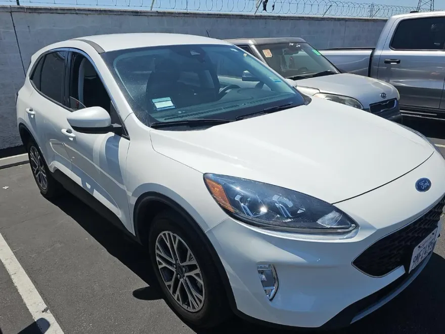 2022 Ford Escape SEL photo 1