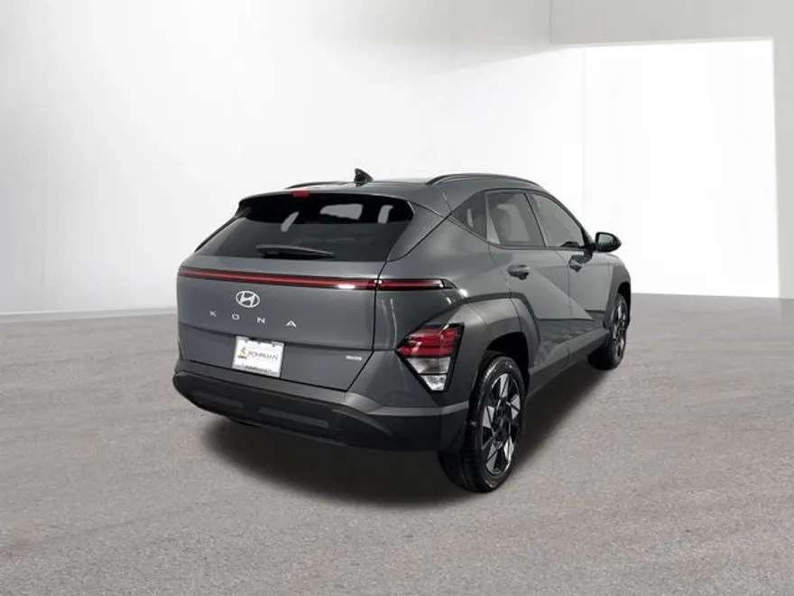 2025 Hyundai Kona SEL photo 1