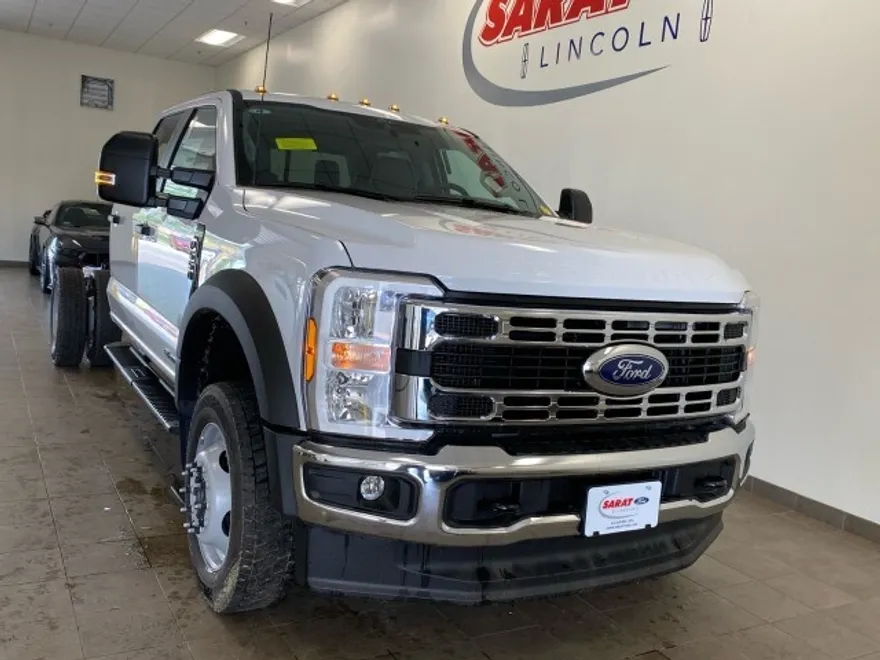 2025 Ford F-550 XL photo 1