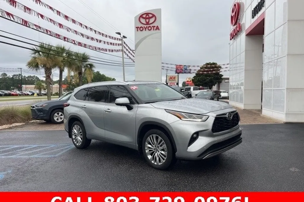 2024 Toyota Highlander Platinum photo 1
