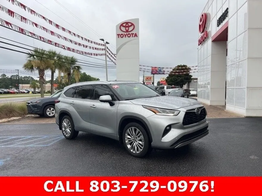 2024 Toyota Highlander Platinum photo 1