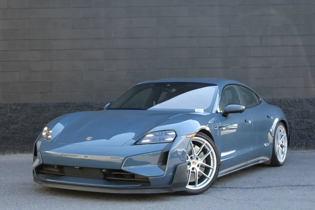 2025 Porsche Taycan Turbo GT photo 1