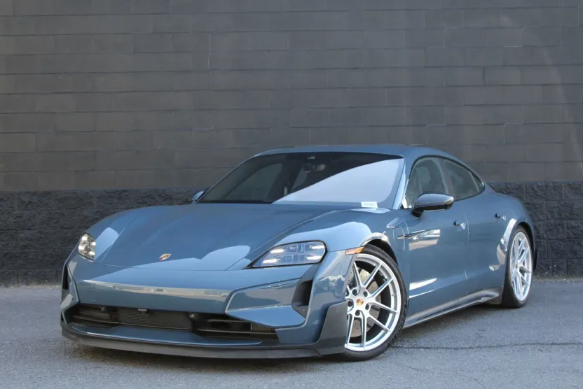 2025 Porsche Taycan Turbo GT photo 1