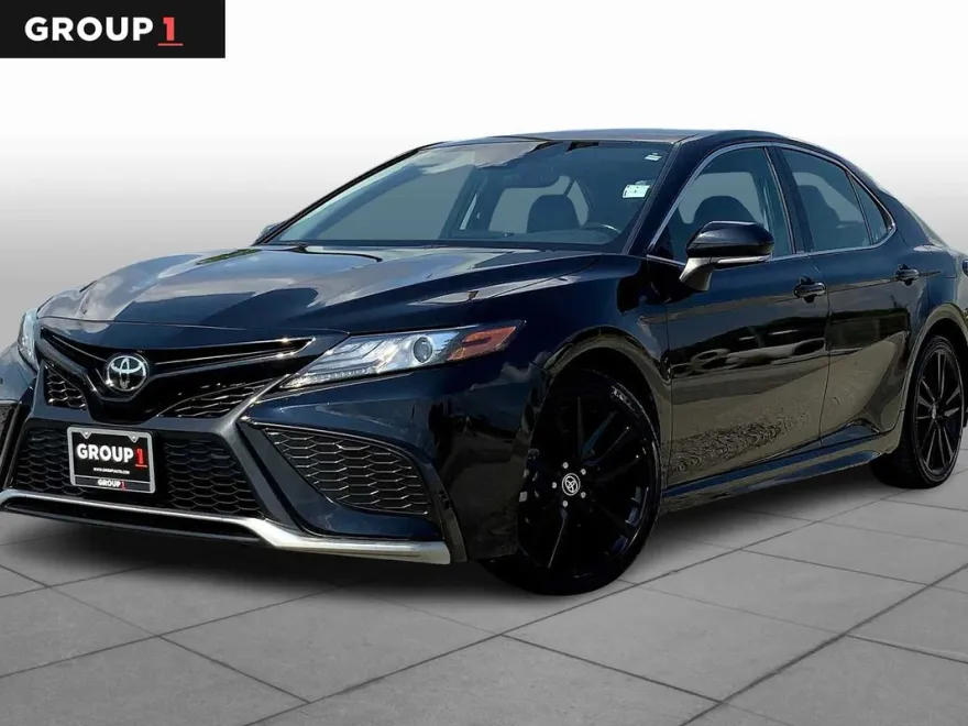 2023 Toyota Camry XSE photo 1