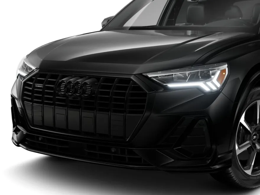 2025 Audi Q3 45 TFSI S line Premium Plus photo 2