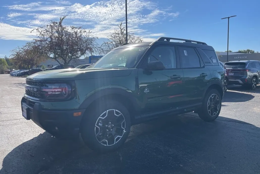 2025 Ford Bronco Sport Outer Banks photo 1