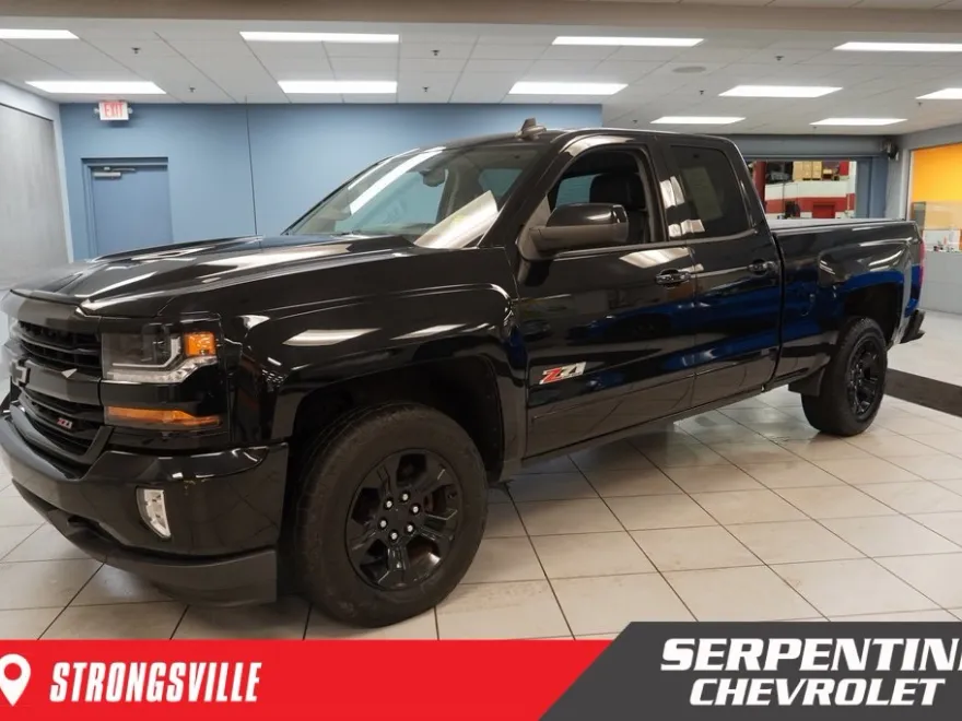 2017 Chevrolet Silverado 1500 LT photo 1