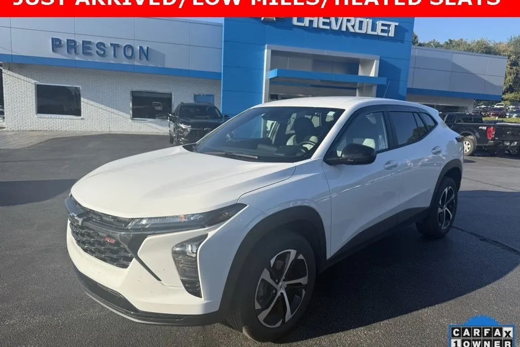 2024 Chevrolet Trax photo 1