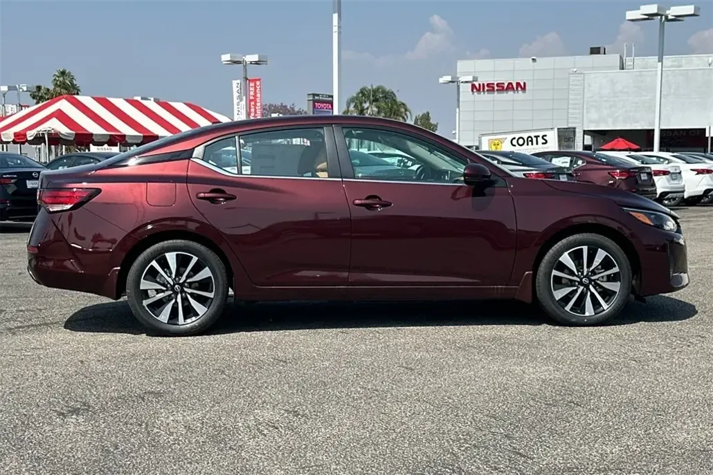 2025 Nissan Sentra SV photo 1